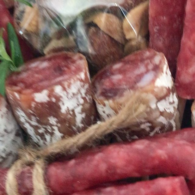 Ramo "fuet y nueces"