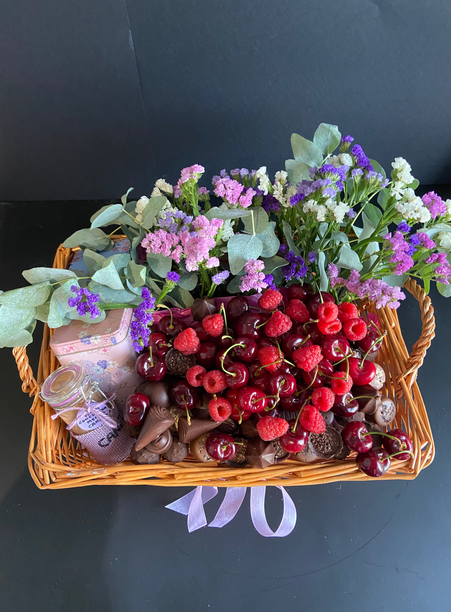 Cesta "Chocolatinas con té"